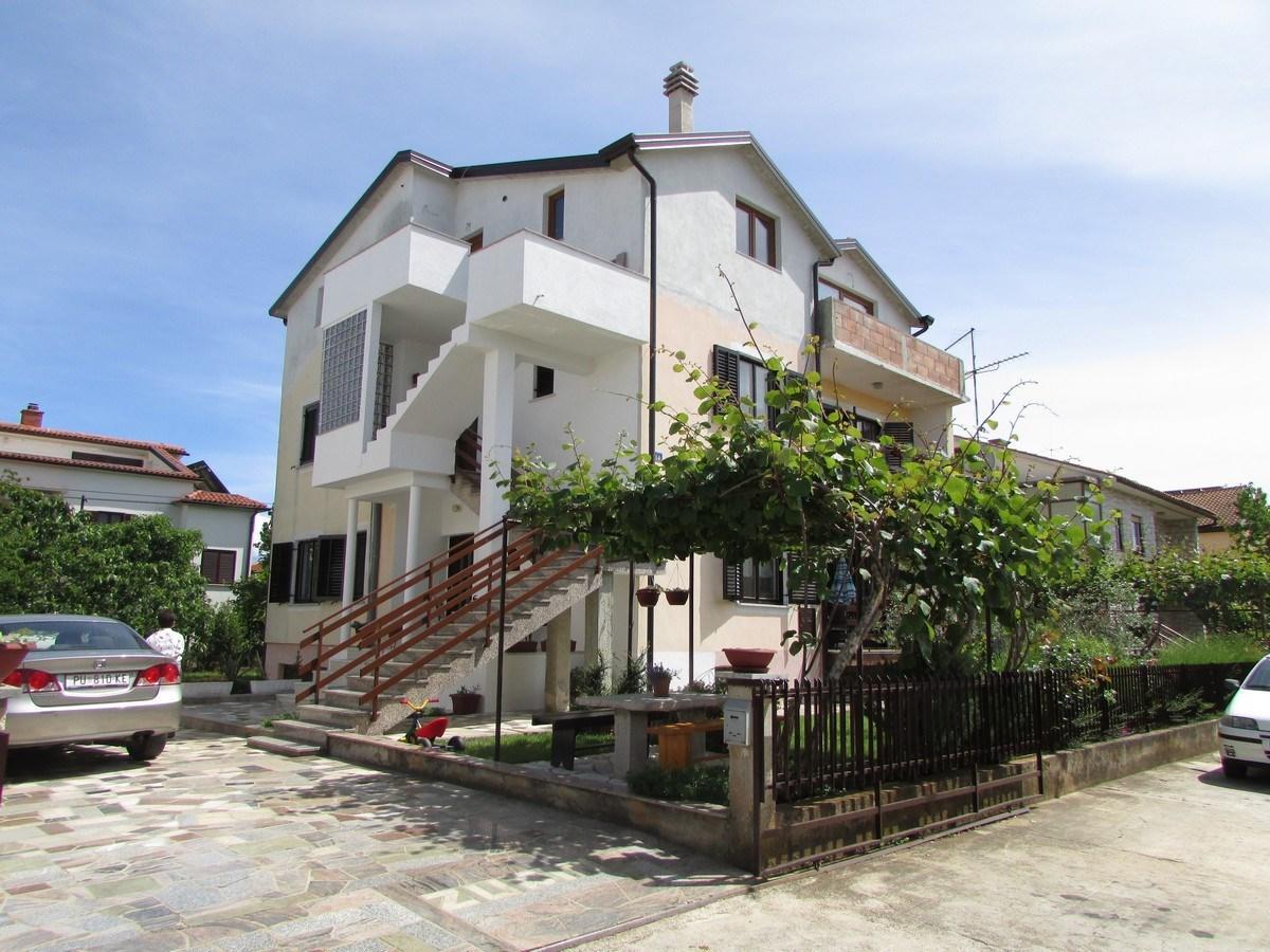 Mirela House With Apartment 乌马格 外观 照片